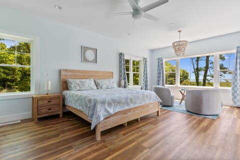 Assateague Holiday House 4BR luxury home with Assateague views and only 5 min drive to the island! House in Assateague Island