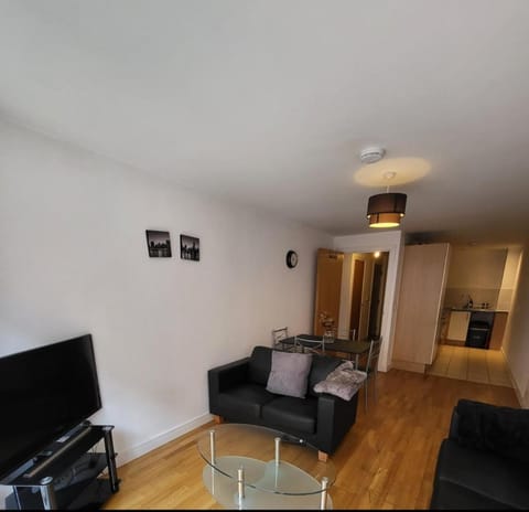 Enjoyable 2 bedroom apartment Apartment in Salford