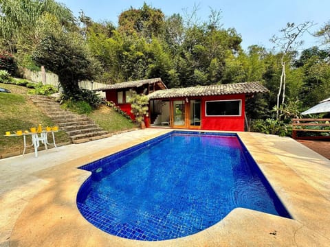 Refúgio Exclusivo em Itaipava com piscina e sauna House in State of Rio de Janeiro