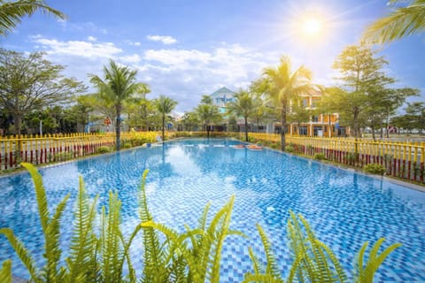 Pool view, Swimming pool