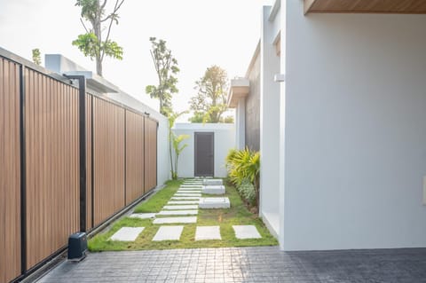 Property building, Garden