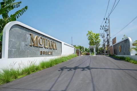 Property building, Street view