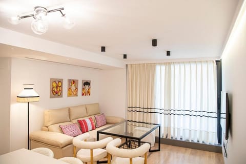 Living room, Seating area, Dining area