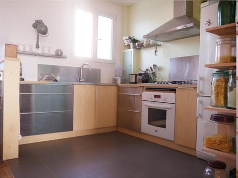 Lumineux, calme, charme villageois à 2mn du métro parisien Apartment in Vanves