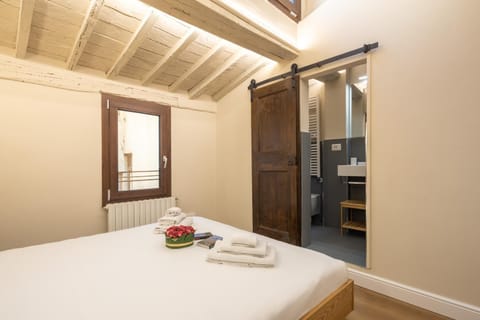 Cozy Studio in the Oltrarno Area Apartment in Florence