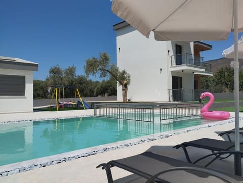 Property building, Swimming pool