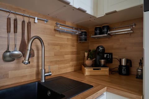 Coffee/tea facilities, Kitchen or kitchenette