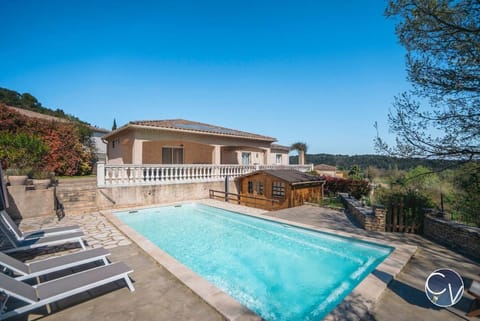 Villa et appartement à Goudargues Apartment in Provence-Alpes-Côte d'Azur