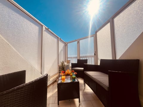 Balcony/Terrace, Dining area