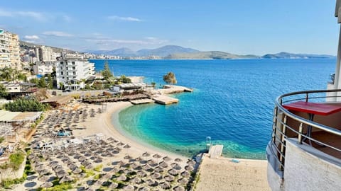Day, Natural landscape, Beach, City view, Mountain view, Sea view