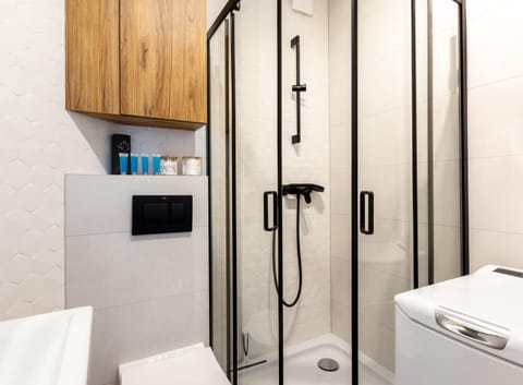 Shower, Bathroom, towels