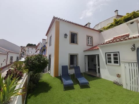 Property building, Patio, Garden