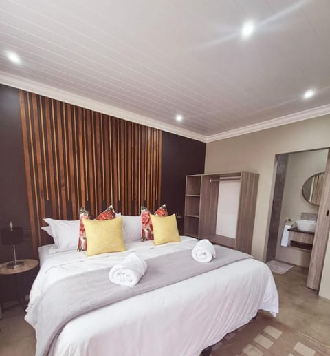 Bed, Photo of the whole room, Bedroom, towels, wardrobe