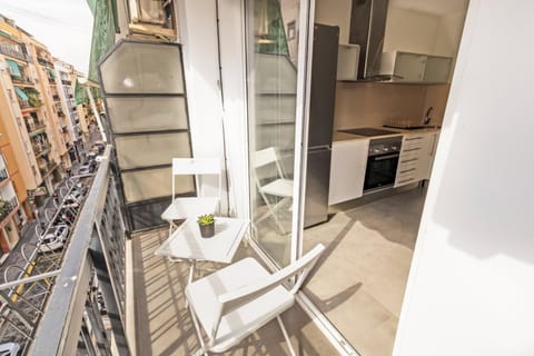 GuestReady - Your Sunny Valencia Basecamp Apartment in Valencia