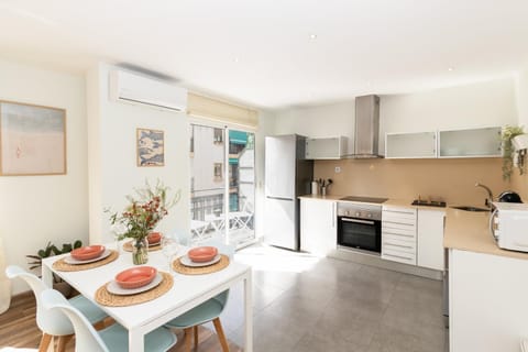 GuestReady - Your Sunny Valencia Basecamp Apartment in Valencia