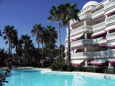 Property building, Garden view, Swimming pool