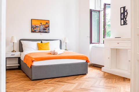 Bed, Bedroom