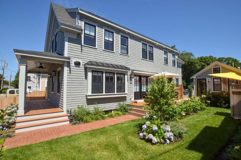 Short walk to Provincetown shopping House in Provincetown