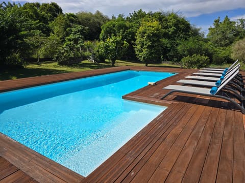 Pool view, Swimming pool, sunbed