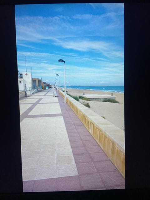 Neighbourhood, Beach