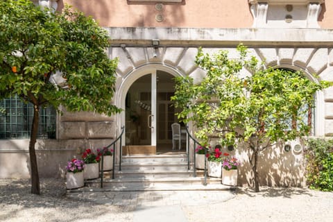 Facade/entrance, Garden