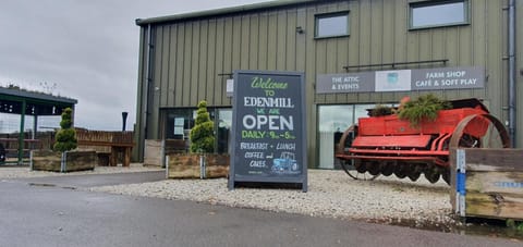 Edenmill Farm Farm Stay in Scotland