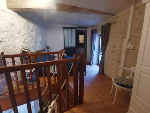 Maison Troglodyte House in Les Trois-Moutiers