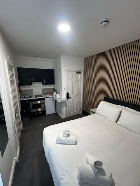 Bed, Kitchen or kitchenette, Bedroom, towels