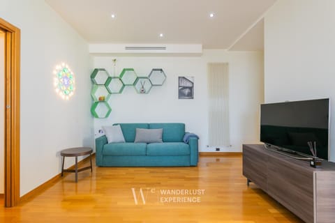 Communal lounge/ TV room, TV and multimedia, Living room, Seating area, Evening entertainment