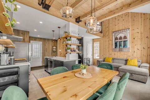 Kitchen or kitchenette, Living room, Dining area