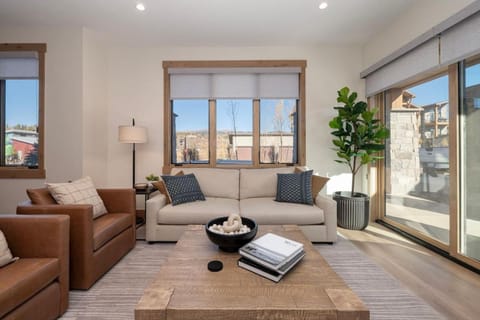 Downtown Fraser with Hot Tub House in Fraser