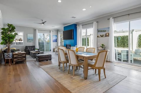 Large 4 Bedroom Close To Beach House in Cardiff