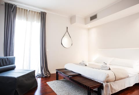 Bed, Photo of the whole room, Bedroom, towels, air conditioner