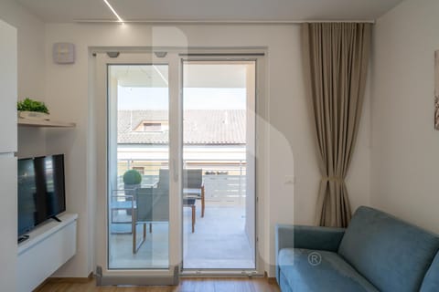 TV and multimedia, Balcony/Terrace, Living room, Dining area