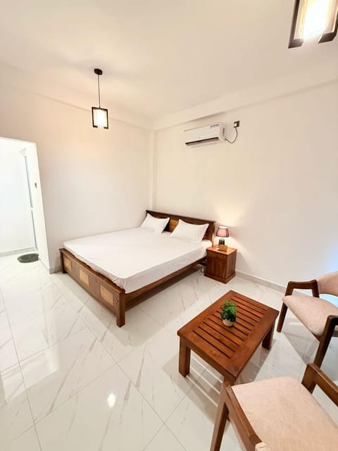 Bed, Photo of the whole room, Bedroom, air conditioner