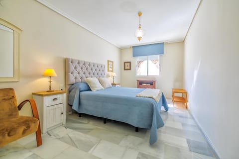 Bed, Photo of the whole room, Bedroom, wardrobe, air conditioner