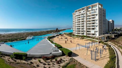 Bird's eye view, Lake view, Pool view, Swimming pool