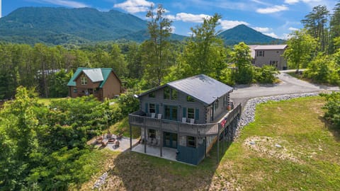 Firefly Bluff House in Sevierville
