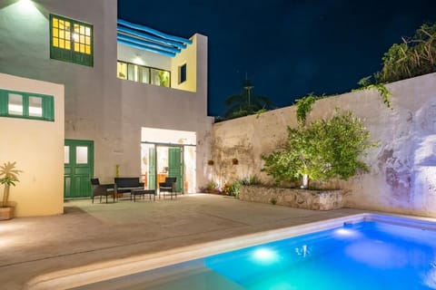Property building, Pool view, Swimming pool, Swimming pool