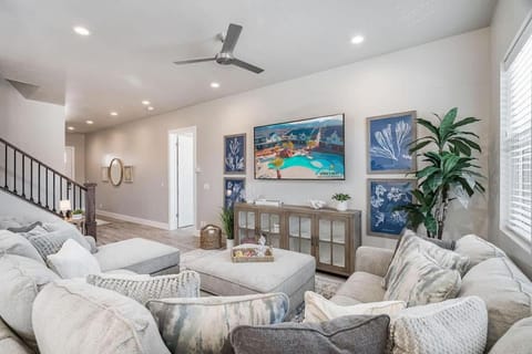 52-53| Poolhouse Duplex in St George with 2 Pools and Hot Tubs House in Santa Clara