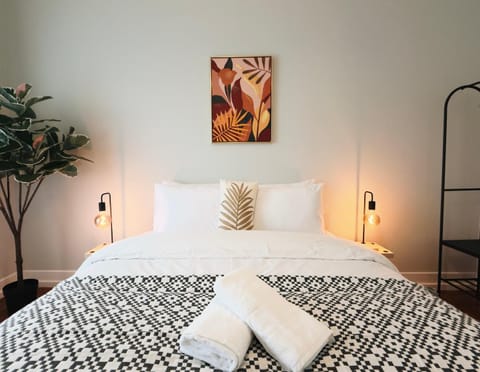 Bed, View (from property/room), Photo of the whole room, Bedroom, towels