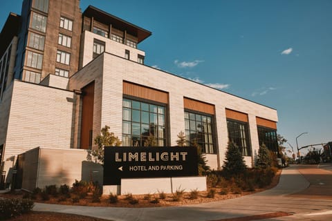 Property building, Street view