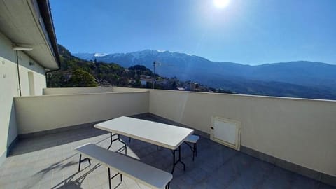 the house on the Orfento Apartment in Caramanico Terme