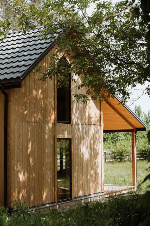Property building, Day