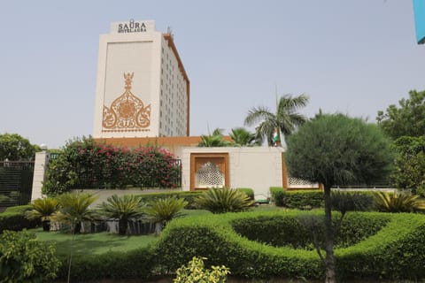 Property building, Day