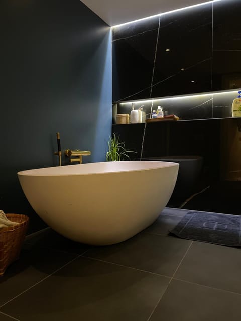 Bathroom, Bath