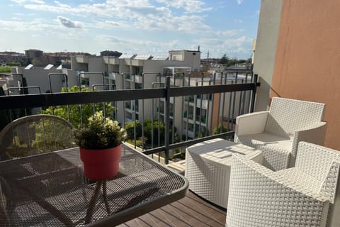 Day, View (from property/room), Balcony/Terrace, Balcony/Terrace, Seating area