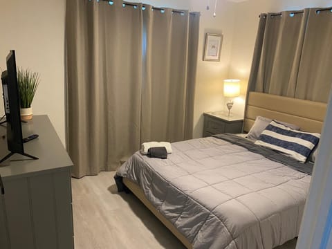 Private Room in Spacious 3-Bedroom Home Vacation rental in Dania Beach