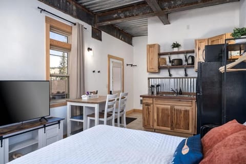 Foys Lake Studio Perfect Escape Apartment in Kalispell