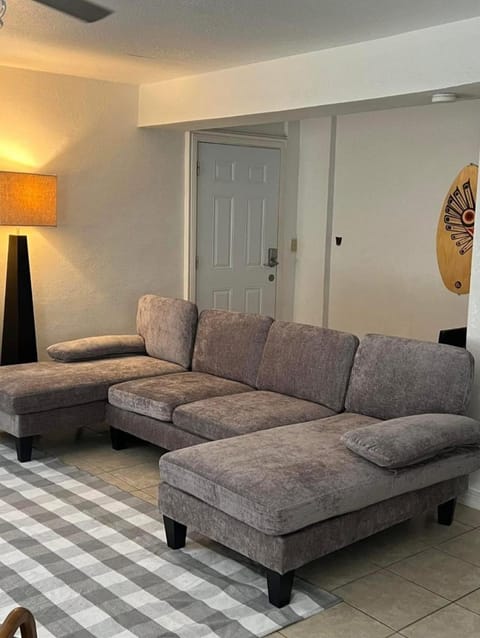 Short Walk to Beach 1 House in South Padre Island